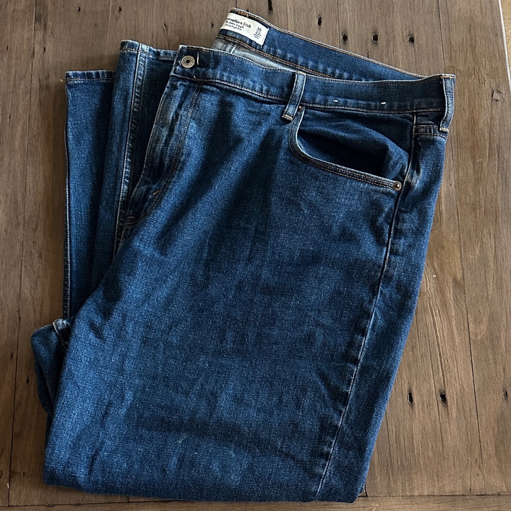 Abercrombie & Fitch Women's Straight Denim Pants